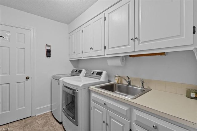 5965 Woodfield Drive, Kernersville, NC 27284