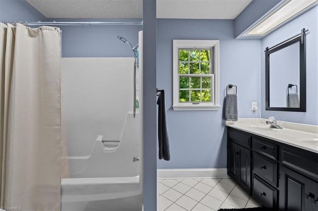 5965 Woodfield Drive, Kernersville, NC 27284