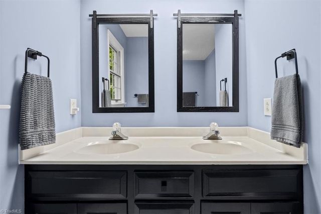 5965 Woodfield Drive, Kernersville, NC 27284