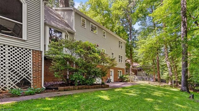 5965 Woodfield Drive, Kernersville, NC 27284