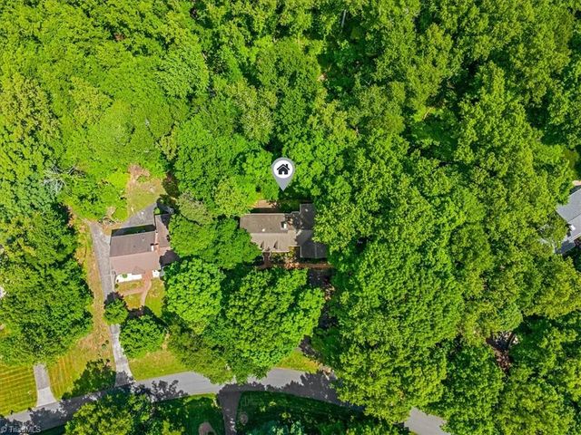 5965 Woodfield Drive, Kernersville, NC 27284