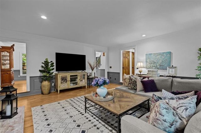 5965 Woodfield Drive, Kernersville, NC 27284