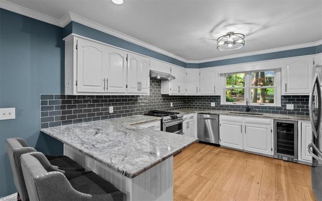 5965 Woodfield Drive, Kernersville, NC 27284