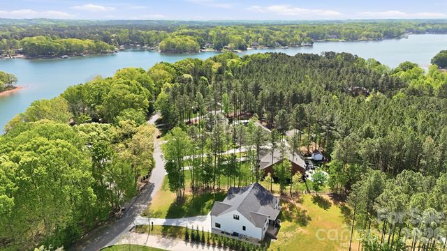 420 Stillwater Road, Troutman, NC 28166