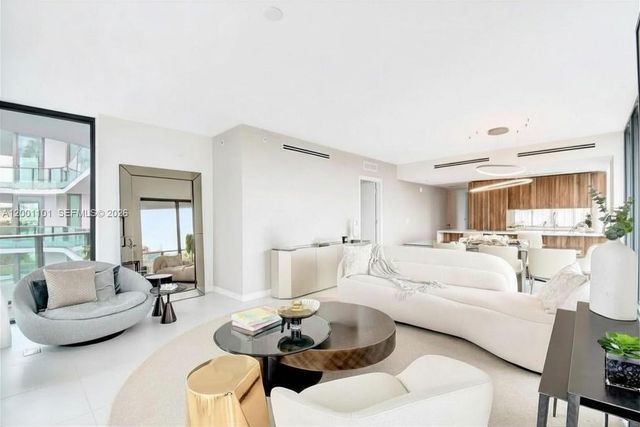 9901 W Bay Harbor Dr 401, Bay Harbor Islands, FL 33154