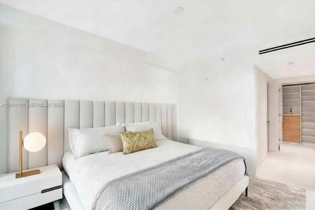 9901 W Bay Harbor Dr 401, Bay Harbor Islands, FL 33154