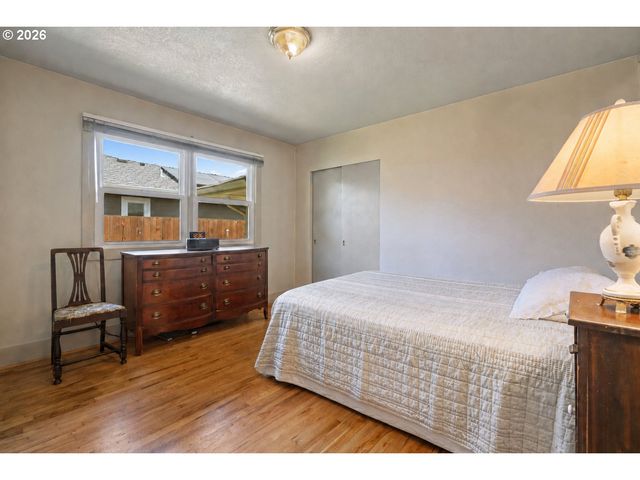 5205 Se RAMONA St, Portland, OR 97206