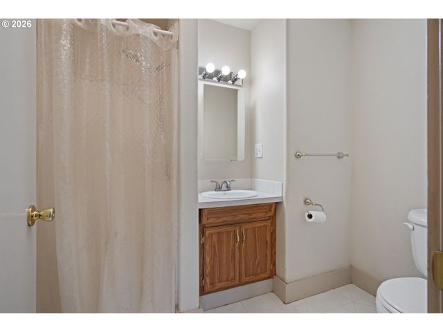5205 Se RAMONA St, Portland, OR 97206