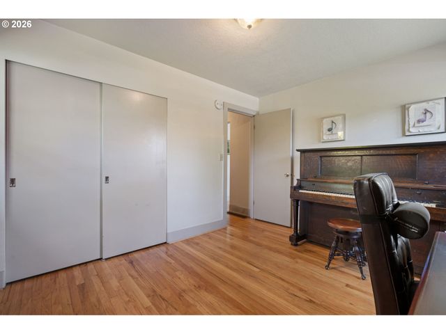 5205 Se RAMONA St, Portland, OR 97206