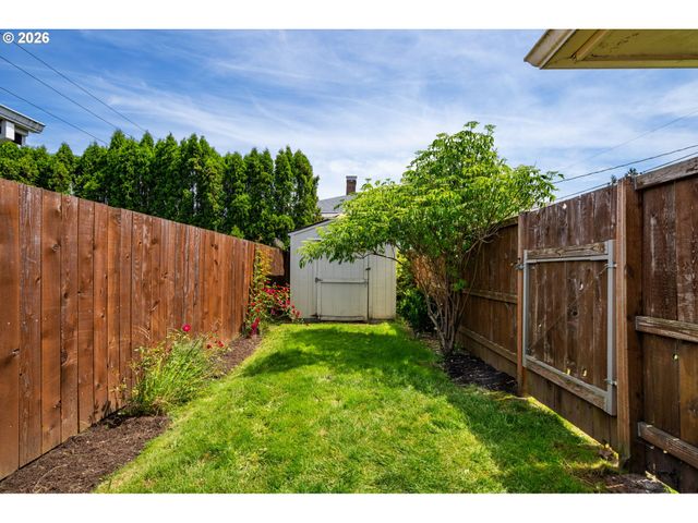 5205 Se RAMONA St, Portland, OR 97206