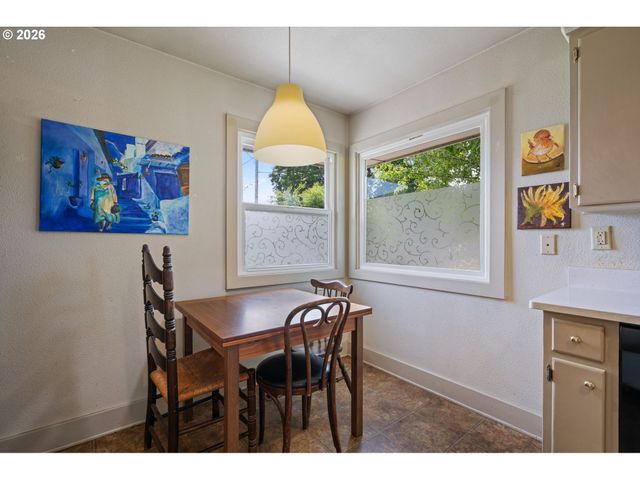 5205 Se RAMONA St, Portland, OR 97206