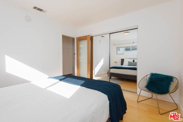 11634 Gorham Avenue 203, Los Angeles, CA 90049