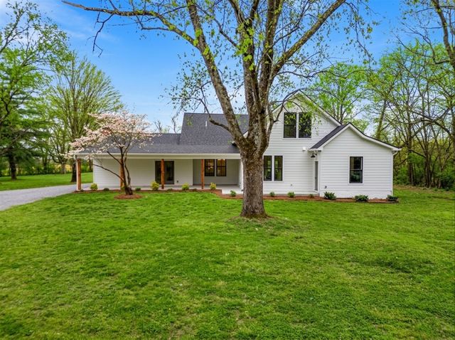 1629 Cairo Rd, Gallatin, TN 37066