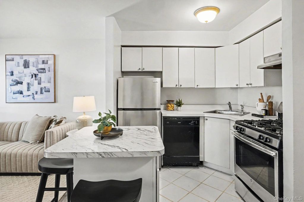 4618 Arlington Avenue, Bronx, NY 10471 — photo 3
