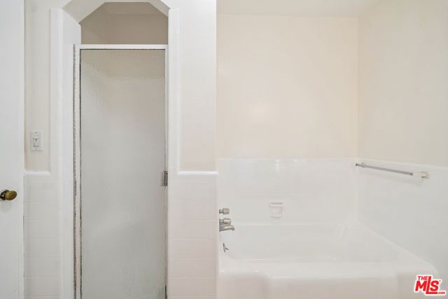 1274 Havenhurst Drive 8, West Hollywood, CA 90046