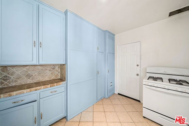 1274 Havenhurst Drive 8, West Hollywood, CA 90046
