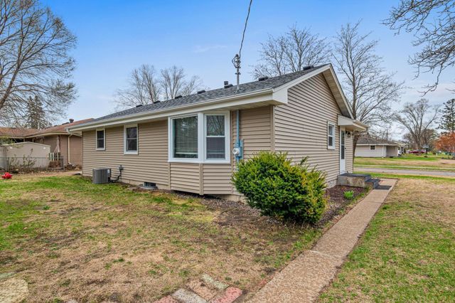 1312 72nd Avenue N, Brooklyn Center, MN 55430