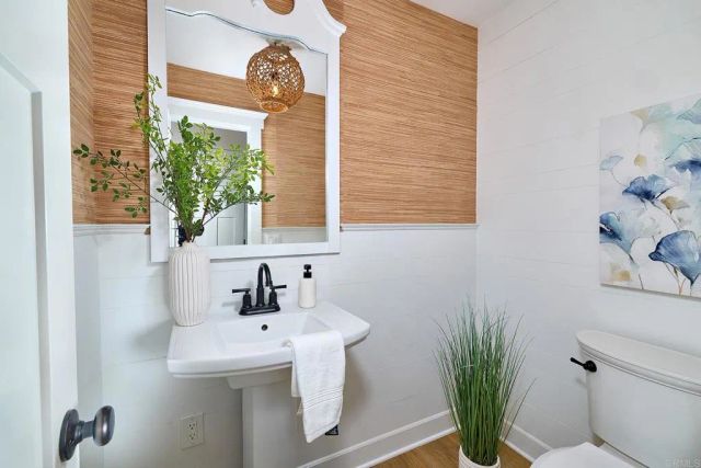 1405 Pambara Circle, Oceanside, CA 92054