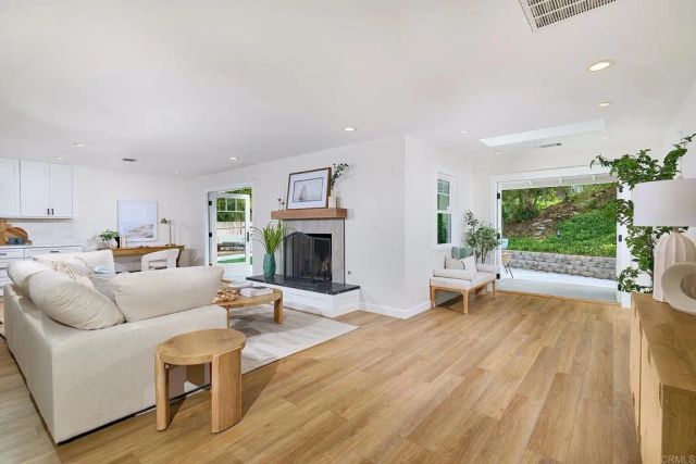 1405 Pambara Circle, Oceanside, CA 92054