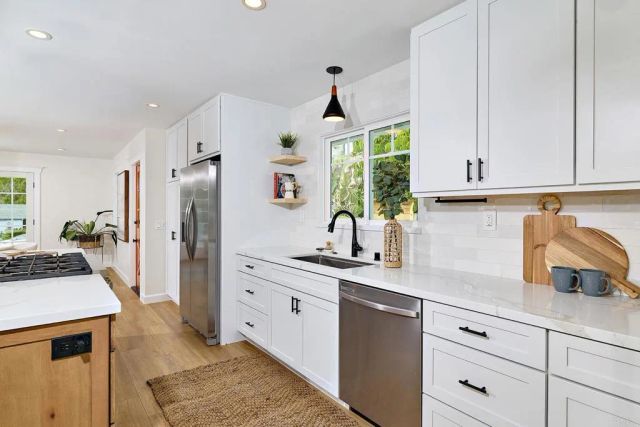 1405 Pambara Circle, Oceanside, CA 92054