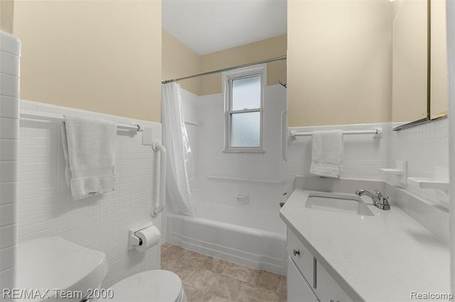 10460 S Morrow Circle, Dearborn, MI 48126
