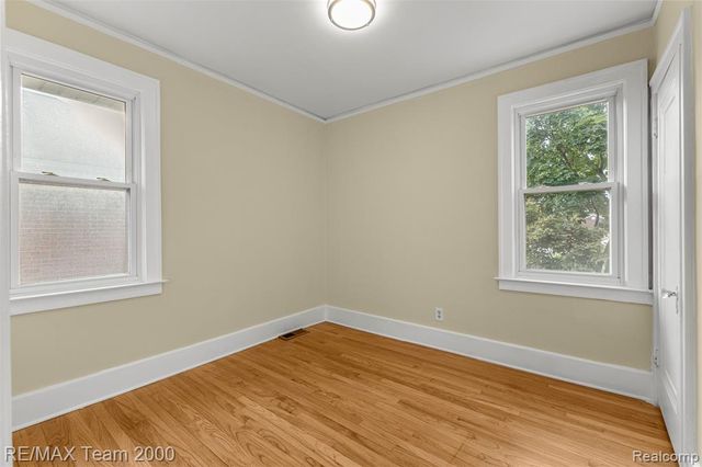 10460 S Morrow Circle, Dearborn, MI 48126