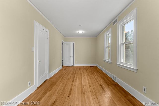 10460 S Morrow Circle, Dearborn, MI 48126