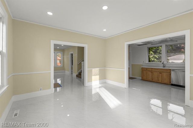 10460 S Morrow Circle, Dearborn, MI 48126