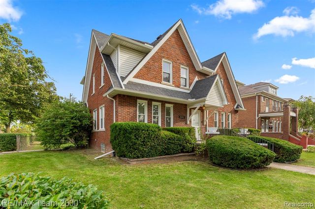 10460 S Morrow Circle, Dearborn, MI 48126