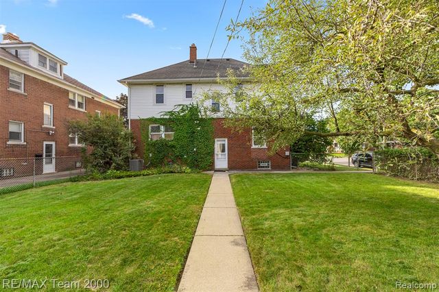 10460 S Morrow Circle, Dearborn, MI 48126