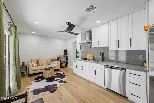 13234 N 11TH Avenue, Phoenix, AZ 85029