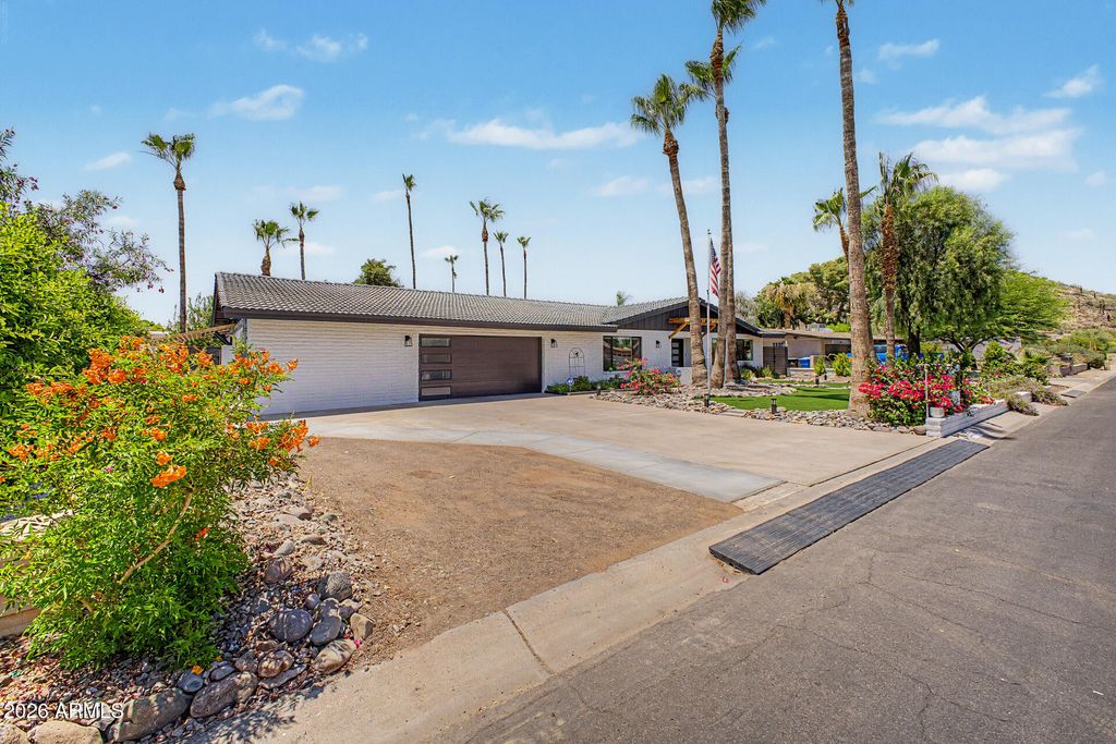 13234 N 11TH Avenue, Phoenix, AZ 85029 — photo 3