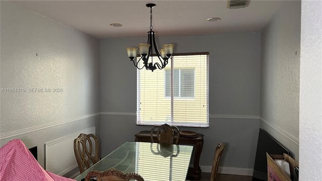 956 NW 206th Ter, Miami Gardens, FL 33169