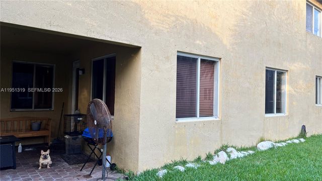 956 NW 206th Ter, Miami Gardens, FL 33169