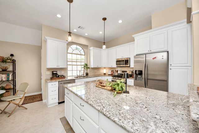 1112 Spinnaker Way, Sugar Land, TX 77498