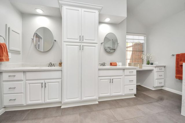 1112 Spinnaker Way, Sugar Land, TX 77498