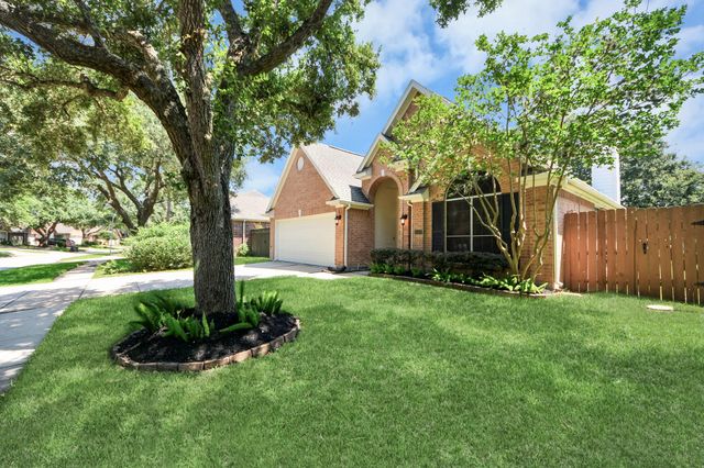 1112 Spinnaker Way, Sugar Land, TX 77498