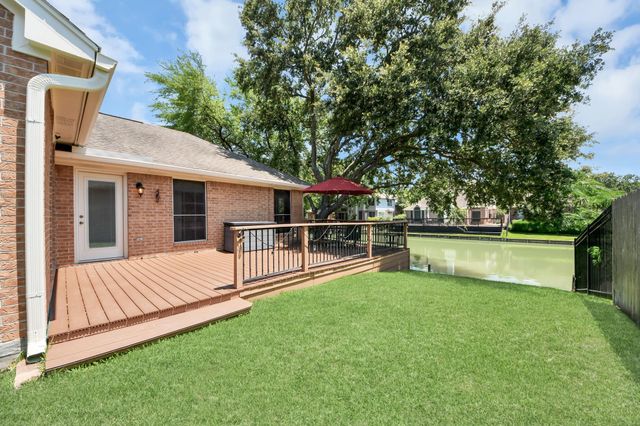 1112 Spinnaker Way, Sugar Land, TX 77498