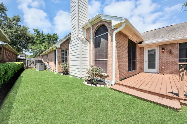 1112 Spinnaker Way, Sugar Land, TX 77498