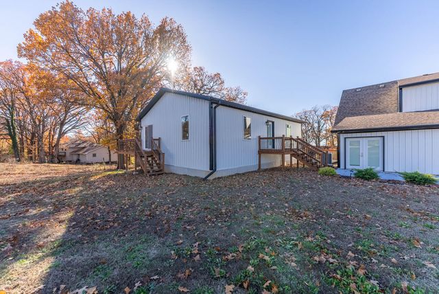 410 White Oak Drive, El Dorado Springs, MO 64744
