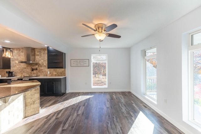 410 White Oak Drive, El Dorado Springs, MO 64744