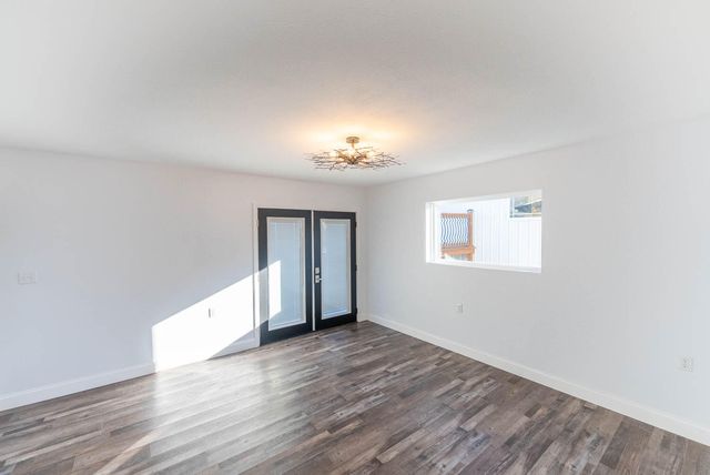 410 White Oak Drive, El Dorado Springs, MO 64744