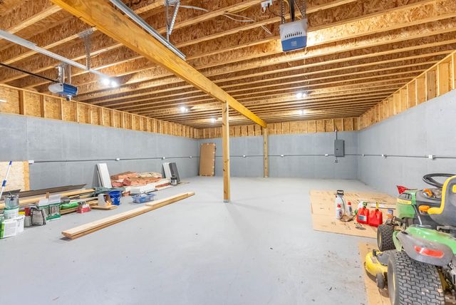 410 White Oak Drive, El Dorado Springs, MO 64744