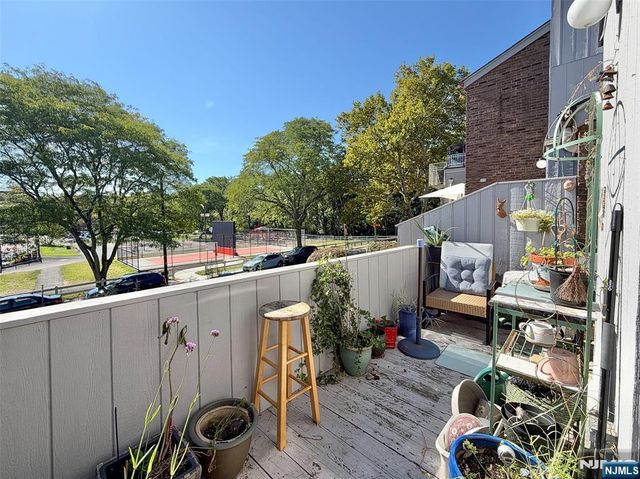 2330 5th Street 8, Fort Lee, NJ 07024
