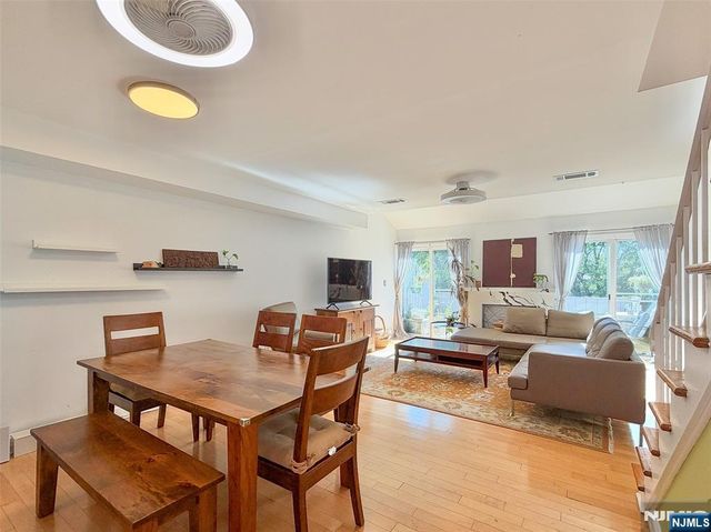 2330 5th Street 8, Fort Lee, NJ 07024