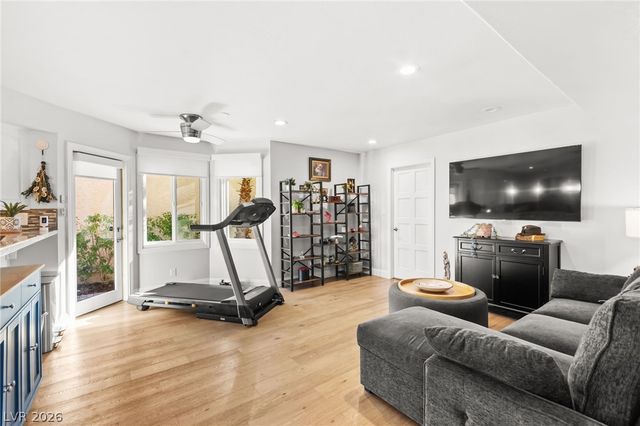 5090 Breakers Lane, Las Vegas, NV 89113