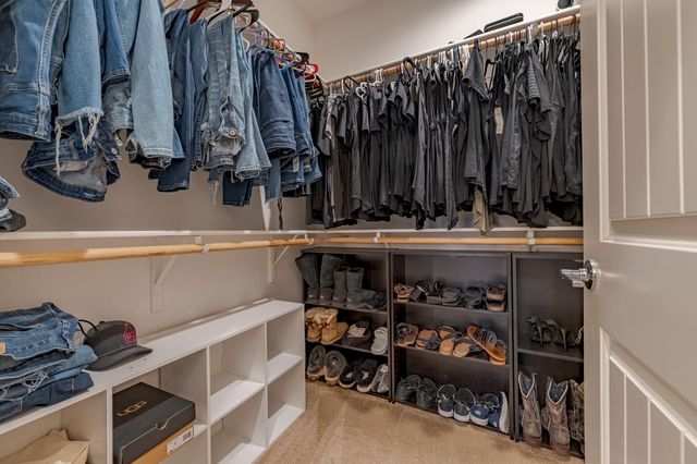 331 Carly Anne Dr, Merced, CA 95341