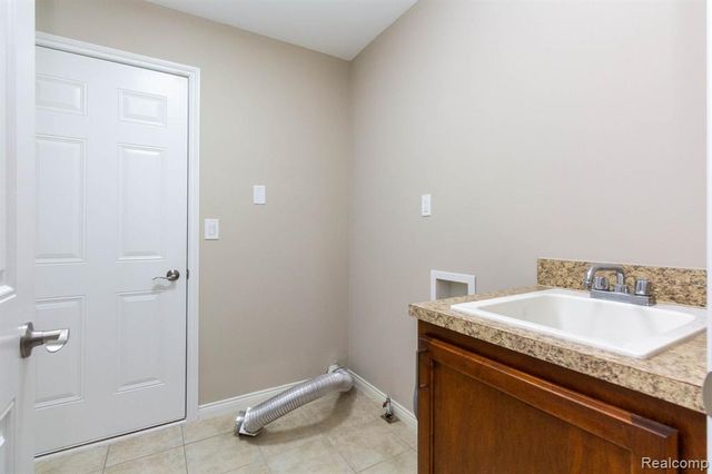 26196 Captains Landing, Chesterfield, MI 48051