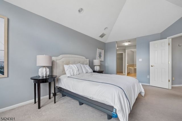 816 Kensington Ln, Livingston Twp., NJ 07039