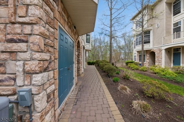 816 Kensington Ln, Livingston Twp., NJ 07039